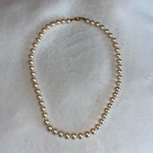 Pearl necklace